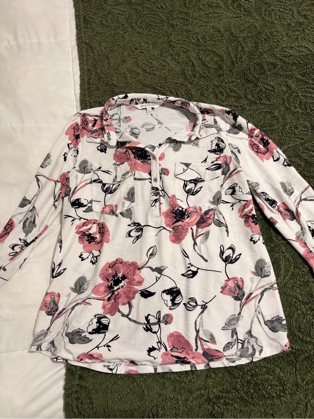 Women’s White Floral Tunic Blouse with Pink and Gray Blooms